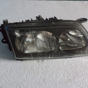 Phare avant droit (coté passager) Mazda 626
