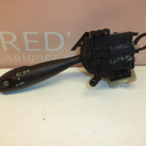 INTERRUPTEUR / COMMODO DE PHARE ET CLIGNOTANT TOYOTA YARIS REF: 173648
