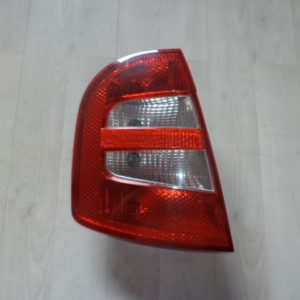 FEU ARRIÈRE GAUCHE SKODA FABIA