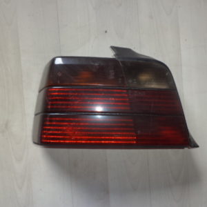 FEU ARRIÈRE GAUCHE BMW SÉRIE 3 E36 BERLINE