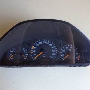 COMPTEUR DE VITESSE MERCEDES CLASSE C180 W202