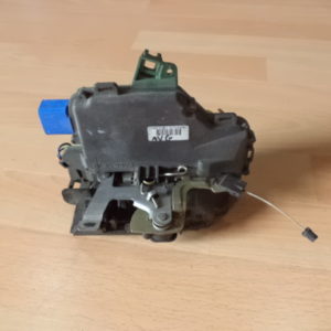 SERRURE DE PORTE ( AVANT GAUCHE ) SEAT IBIZA / SKODA FABIA / POLO N9 REF: 3B1837015AM