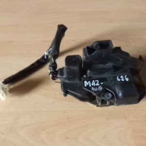 SERRURE DE PORTE ELECTRIQUE ( AVANT GAUCHE ) MAZDA 626