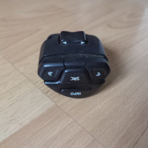 INTERRUPTEUR / COMMANDE RADIO NISSAN ALMERA TINO