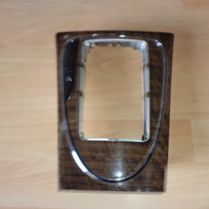 CONSOLE CENTRAL LEVIER DE VITESSE EN BOIS MERCEDES CLASSE E W211 B- MANUEL REF: 2116800936