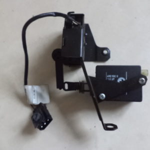 SERRURE DE VITRE ARRIÈRE POUR BMW 5 E39 TOURING REF: 8381137 / 8384069