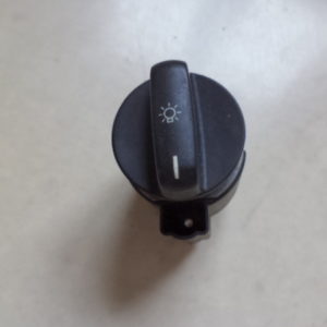 INTERRUPTEUR DE FEUX POUR BMW 5 E39 TOURING REF: 8363883
