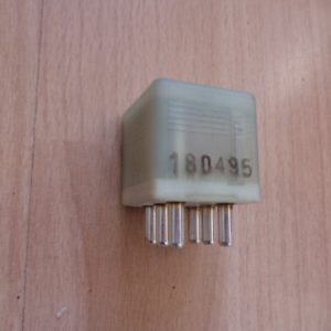 RELAIS ( ABS - ARS ) POUR MERCEDES CLASSE C W202 - C180  REF: 0015427019