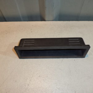 ARMOIRE / BAC CENTRALE POUR MERCEDES CLASSE C W202 C180 REF: 2026830191