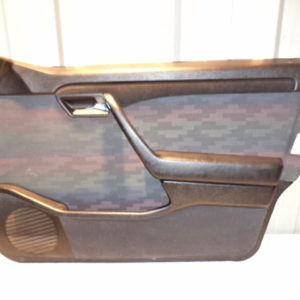 PANNEAU / GARNITURE DE PORTE AVANT DROIT POUR MERCEDES CLASSE C W202 REF: 2027201071