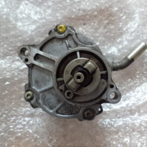 POMPE A VIDE POUR MERCEDES CLASSE ML W163 - 270 CDI REF: 612 230 00 65