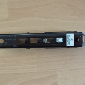 SUPPORT CEINTURE DE SÉCURITÉ AVANT DROITE MERCEDES CLASSE E W211 REF: 2118600688