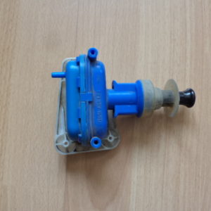 MOTEUR FERMETURE CENTRALISÉE (PORTE ARRIÈRE GAUCHE) D’ORIGINE AUDI 80