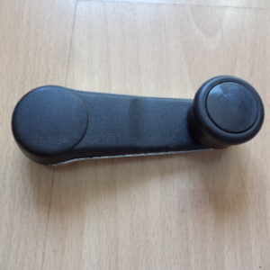 MANIVELLE DE PORTE ARRIERE DROIT OU GAUCHE D'ORIGIN AUDI 80 / 90 / 100 / A4 / PASSAT 3B REF: 443837575 / 443 837 575