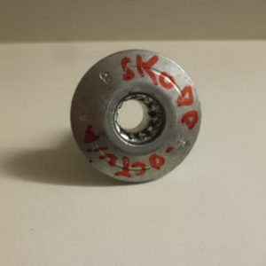 BOULON DE FIXATION VOLANT DE DIRECTION SKODA OCTAVIA (1Z3)