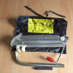 CRIC D’ORIGINE POUR AUDI A4 B5 REF: 8D0011031C