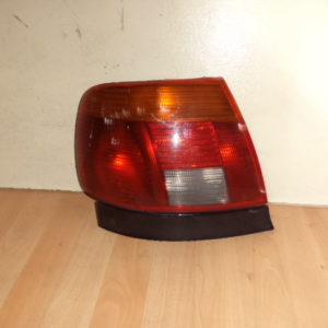 FEU ARRIÈRE GAUCHE D’ORIGINE AUDI A4 B5 PHASE 1