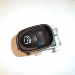 INTERRUPTEUR / BOUTON LÈVE VITRE MERCEDES CL203 / COUPE REF: 2038200210