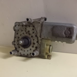 MOTEUR LÈVE VITRE (ARRIÈRE GAUCHE) POUR MERCEDES CLASSE S W140 REF: 0130821502