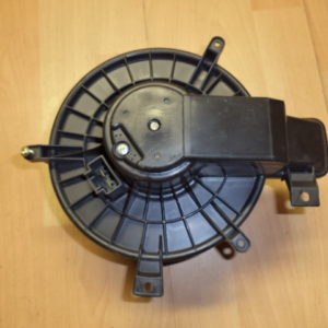 PULSEUR D’AIR / VENTILATEUR DE CHAUFFAGE D’ORIGINE CHRYSLER 300 C REF: 0701132570 / N6531001