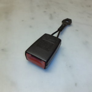 Fermeture De Ceinture De Sécurité Avant Droit / gauche d'origine mercedes W202 / CLK W208 REF: 2088600369