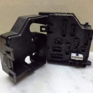 BOITE A FUSIBLES D’ORIGINE HYUNDAI SANTA FE 2.0 CRDI PHASE 1 REF: 9121326000