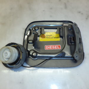 PORTE + BOUCHON DE RÉSERVOIR D’ORIGINE TOYOTA COROLLA D4D E12