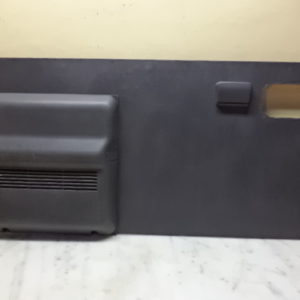 PANNEAU / GARNITURE ARRIERE GAUCHE (MILIEU) D’ORIGINE TOYOTA HIACE 4