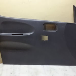 PANNEAU / GARNITURE DE PORTE AVANT GAUCHE D’ORIGINE TOYOTA HIACE 4