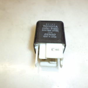 RELAIS D'ORIGINE TOYOTA HI-ACE 2 PHASE 2 2.4D REF: 90987 04092