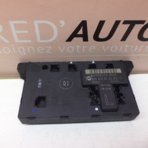 BOITIER CONFORT AVANT GAUCHE D'ORIGINE MERCEDES CLASSE C W203 REF: 2038205526 / 203 820 55 26