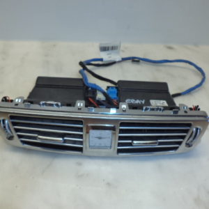 GRILLE DE VENTILATION D’AIR D’ORIGINE MERCEDES CLASSE CLC W218 REF: A2188300754 / 218 830 07 54