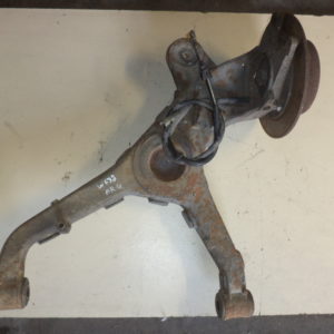 FUSÉE MOYEU ARRIÈRE GAUCHE D’ORIGINE MERCEDES VITO 112 CDI W638 REF: 6383521404 / 638 352 14 04