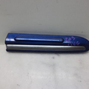 MOULURE – BAGUETTE DE PORTE AVANT GAUCHE D’ORIGINE MERECEDS CLASSE C W203 REF: 2036904762