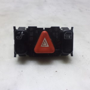 INTERRUPTEUR / BOUTON DE FEUX DE DÉTRESSE MERCEDES W202 W208 W210 REF: 2088200310
