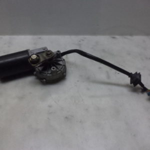 MOTEUR D’ESSUIE GLACE AVANT D'ORIGINE MERCEDES CLASSE C W202 PHASE 2 REF: 2028200408 / A2028200408