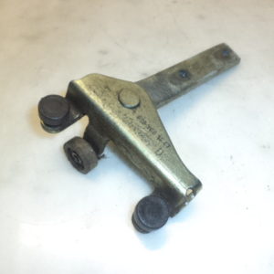 ROULETTE / CHARNIÈRE DE PORTE COULISSANT D’ORIGINE MERCEDES VITO W638 REF: A6387601647 / 638 760 16 47