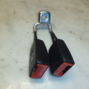 ATTACHE CEINTURE DE SÉCURITÉ ARRIÈRE GAUCHE D'ORIGINE SEAT IBIZA REF: 6Q0857488D