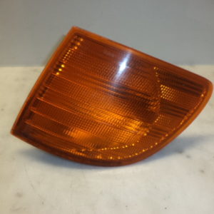clignotant avant gauche d'origine Mercedes Vito W638 REF: 6388200021