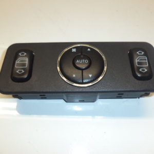 BOUTON LÈVE VITRE CONDUCTEUR CHAUFFAGE D'ORIGINE MERCEDES ML W163 REF: A1638200326 / 163 820 03 26