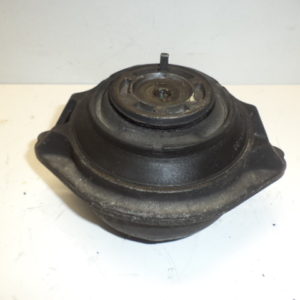 SUPPORT MOTEUR DROITE OU GAUCHE D'ORIGINE MERCEDES CLASSE S W140 300TD REF: 1402402217 / 140 240 22 17