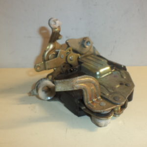 SERRURE DE PORTE AVANT DROIT D’ORIGINE MERCEDES 190 W201