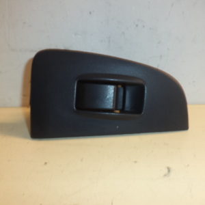INTERRUPTEUR / BOUTON DE LÈVE VITRE D'ORIGINE TOYOTA AVENSIS T25 REF: 8481005050
