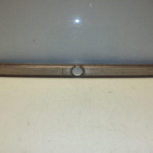 BAGUETTE ( ENTRE LES FEU ARRIÈRE ) POUR MERCEDES CLASSE S W140