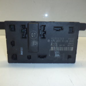 MODULE DE PORTE AVANT GAUCHE D’ORIGINE MERCEDES VITO W639 REF: 6398200126 / 639 820 01 26