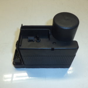 POMPE VERROUILLAGE CENTRALISE D’ORIGINE MERCEDES W202 REF: 2028000048 / 202 800 00 48 / 0132006331