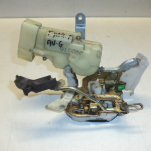 SERRURE DE PORTE AVANT GAUCHE D'ORIGINE TOYOTA YARIS 3