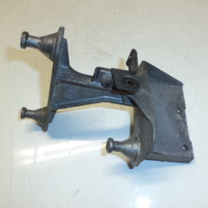 SUPPORT BLOC HYDRAULIQUE ABS POUR MERCEDES CLASSE C W203 REF: 2034310240