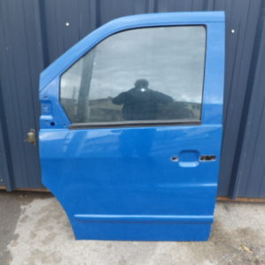 PORTE AVANT GAUCHE ( NU ) POUR MERCEDES VITO W638
