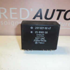 RELAIS DE CENTRALE CLIGNOTANTE MERCEDES W201 / 190 REF: A2018210047 / 201 821 00 47
